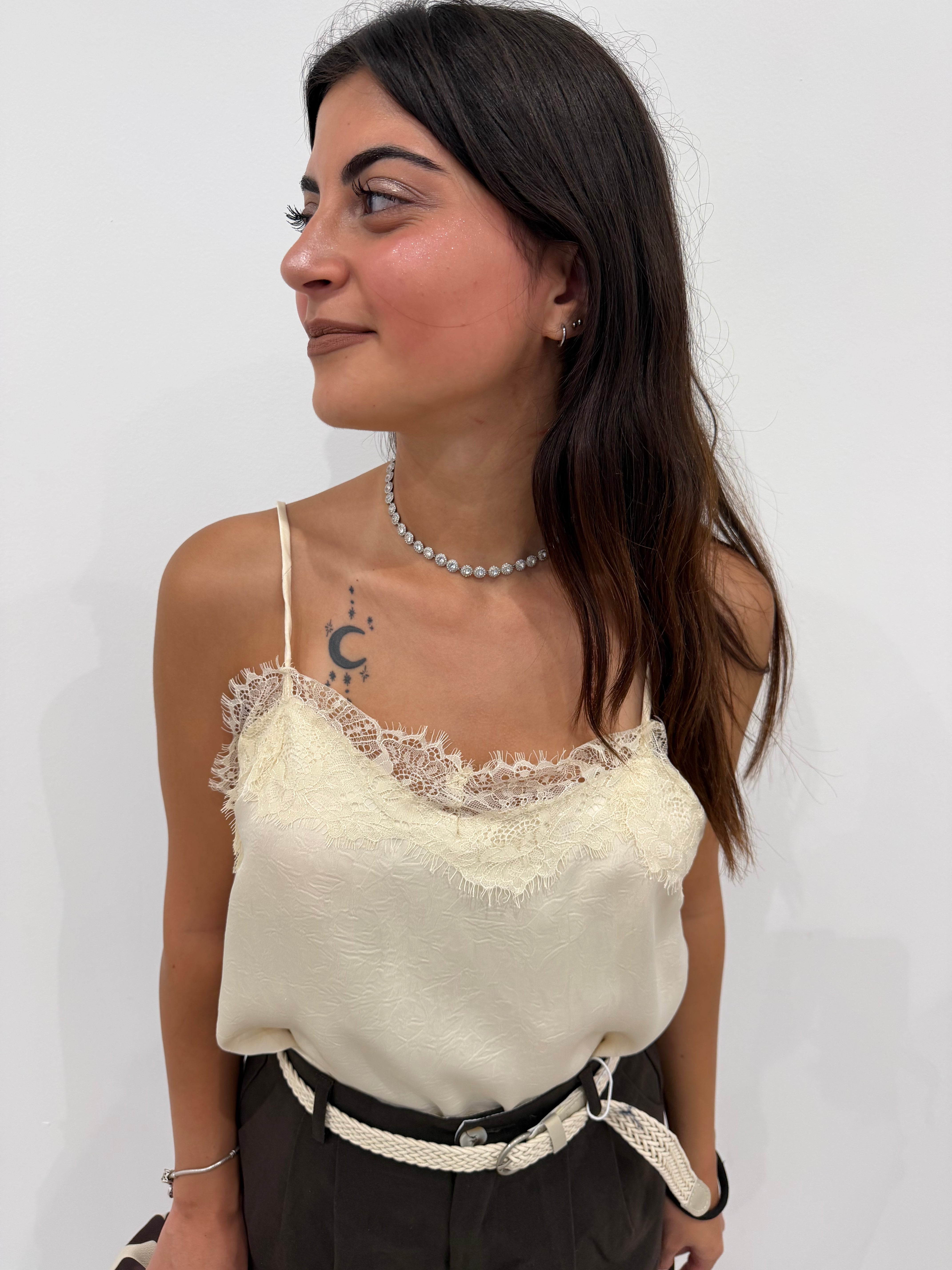 Top Amanda 5319