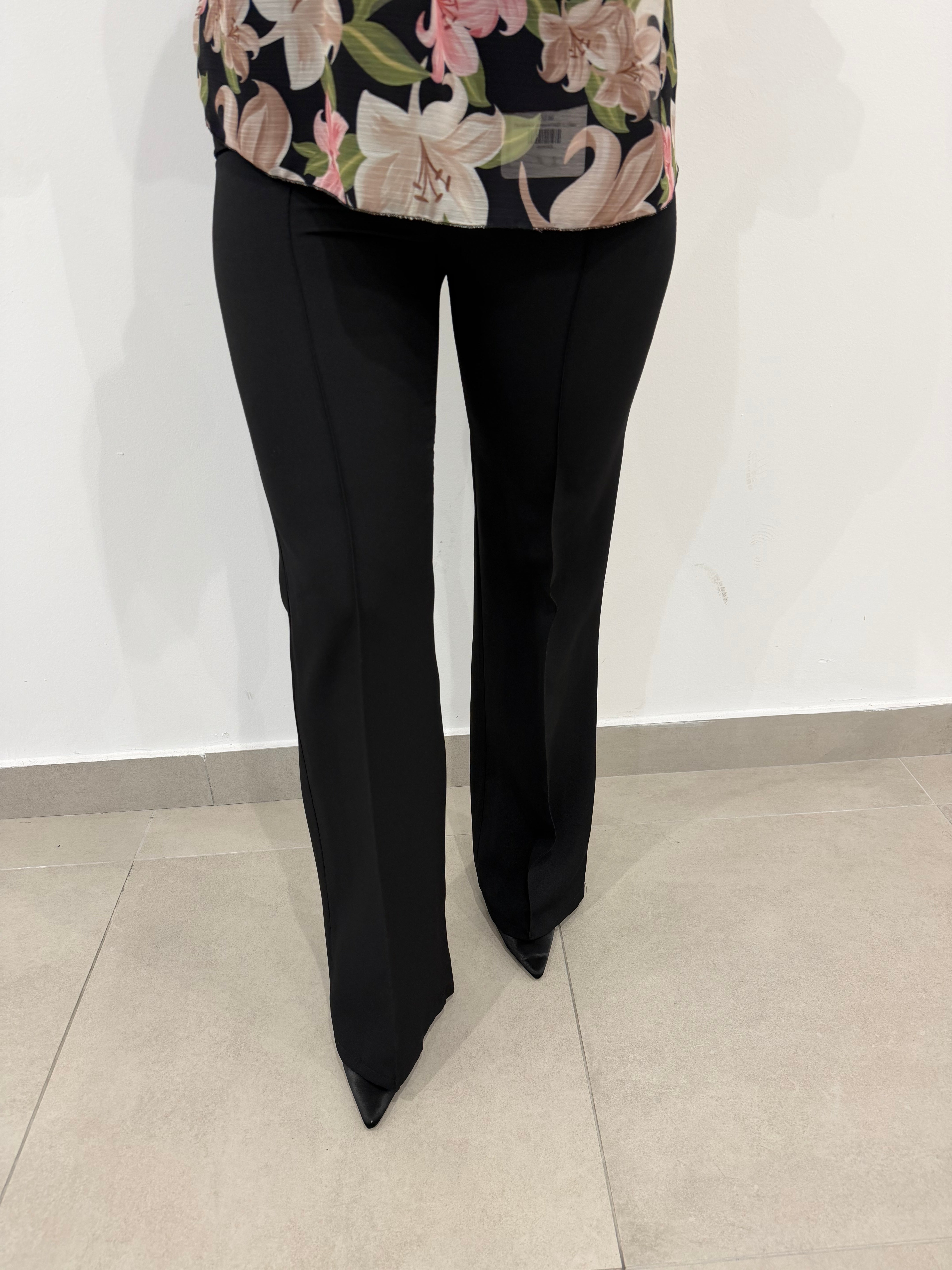 Pantalone a zampa m11627