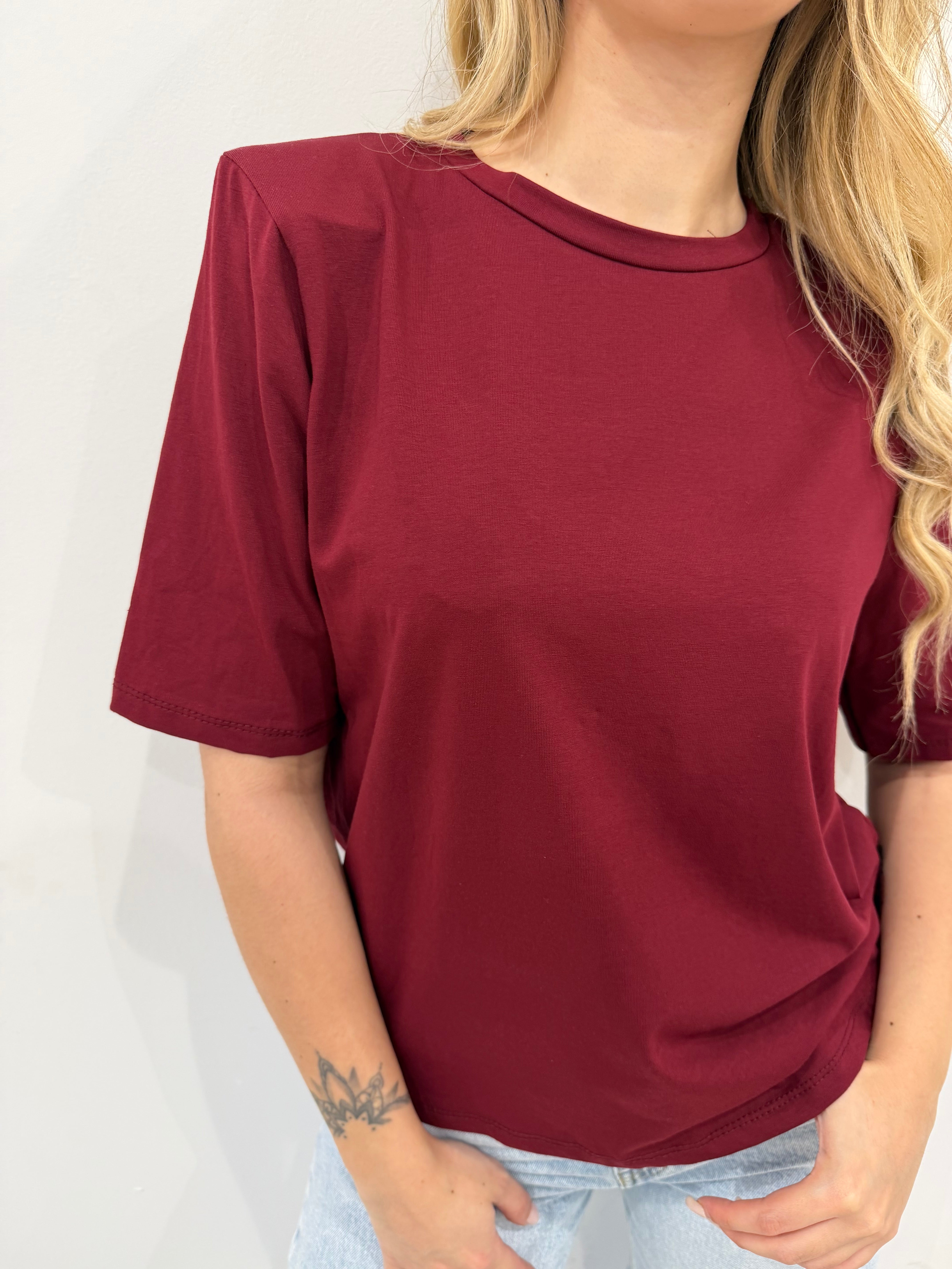 T-shirt con spalline 93755