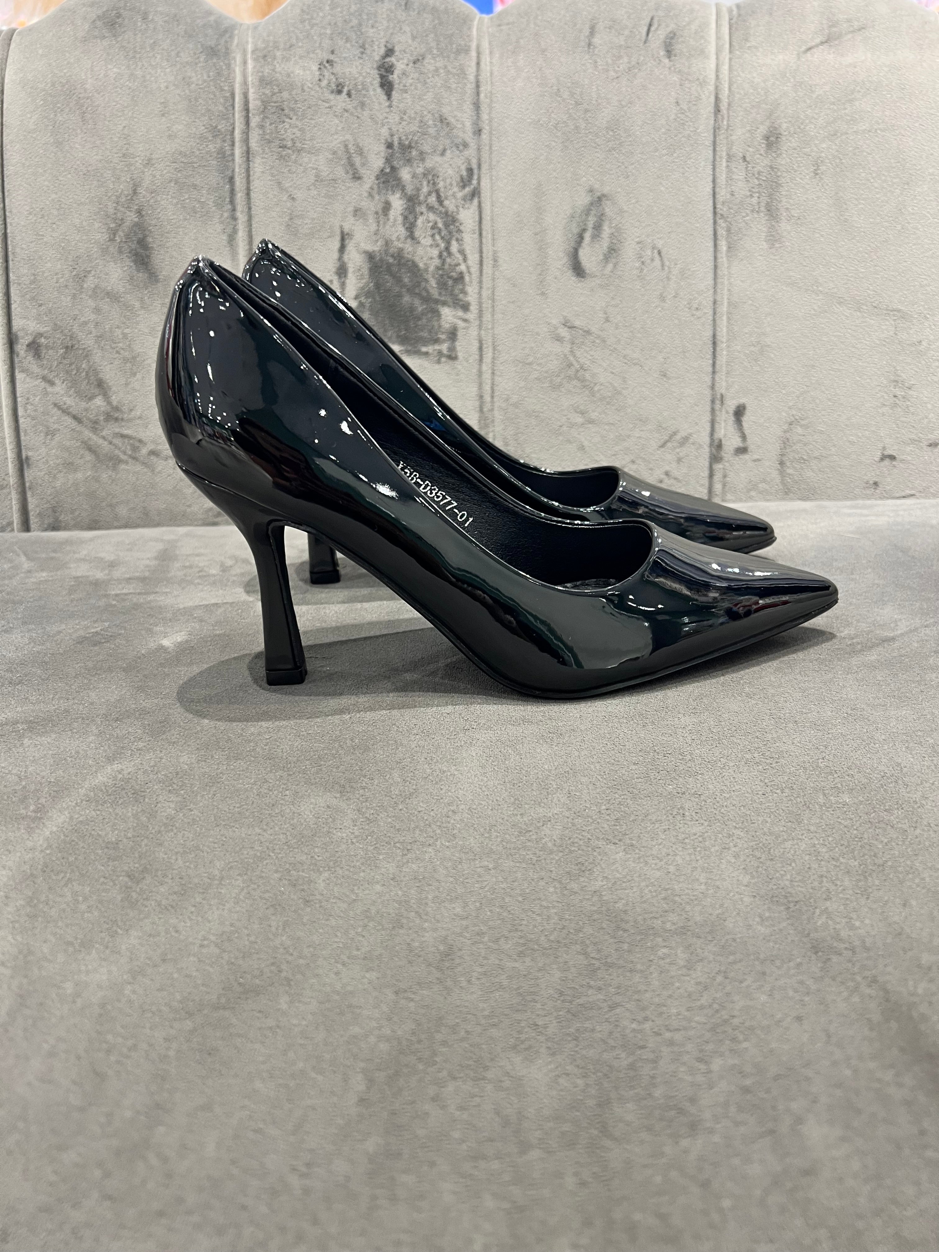 Décolleté in vernice d3577